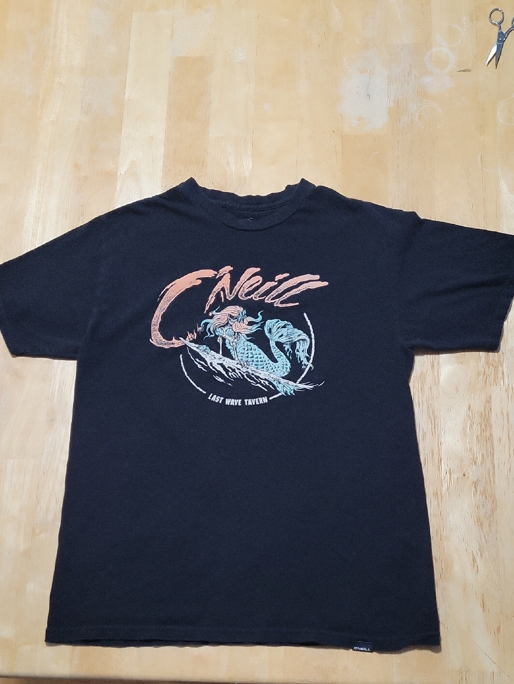 O'Neill Short Sleeve Tee Last Wave Tavern Mermaid Skeleton Graphic Size M